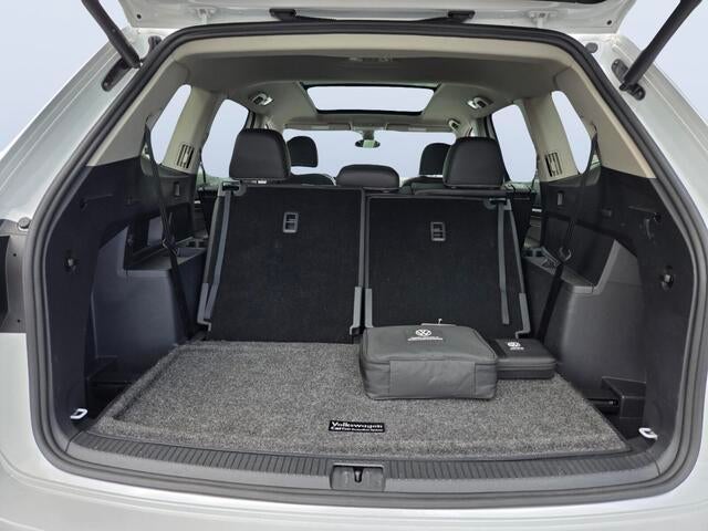 2023 Volkswagen Atlas 3.6L V6 SEL R-Line Black