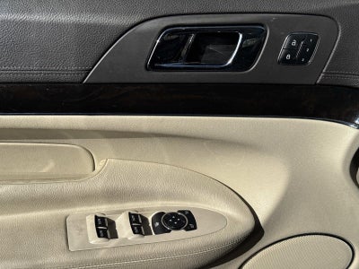 2014 Lincoln MKT Base