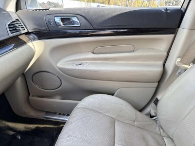 2014 Lincoln MKT Base