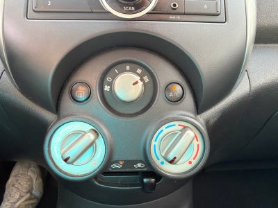 2012 Nissan Versa SV