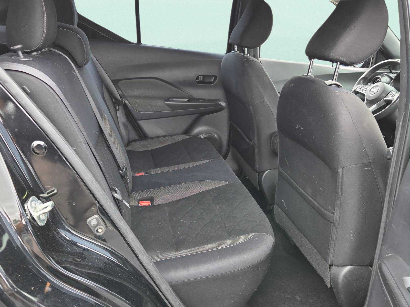 2019 Nissan Kicks S