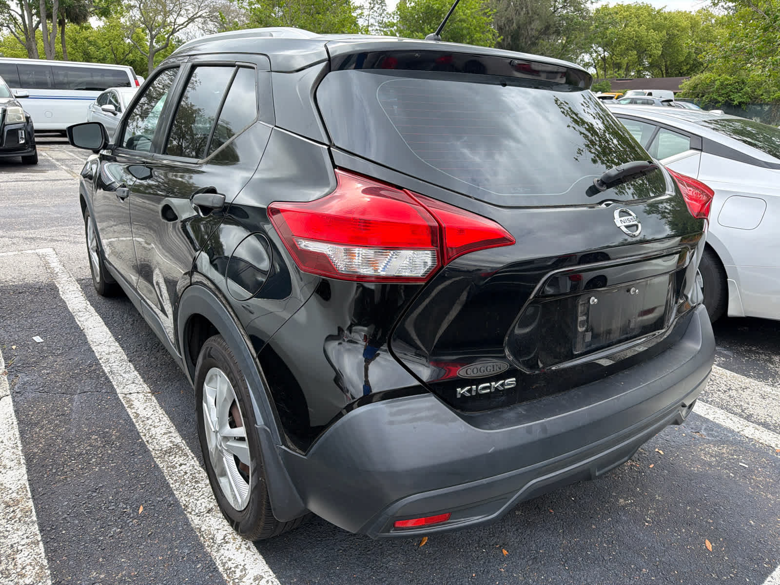 2019 Nissan Kicks S