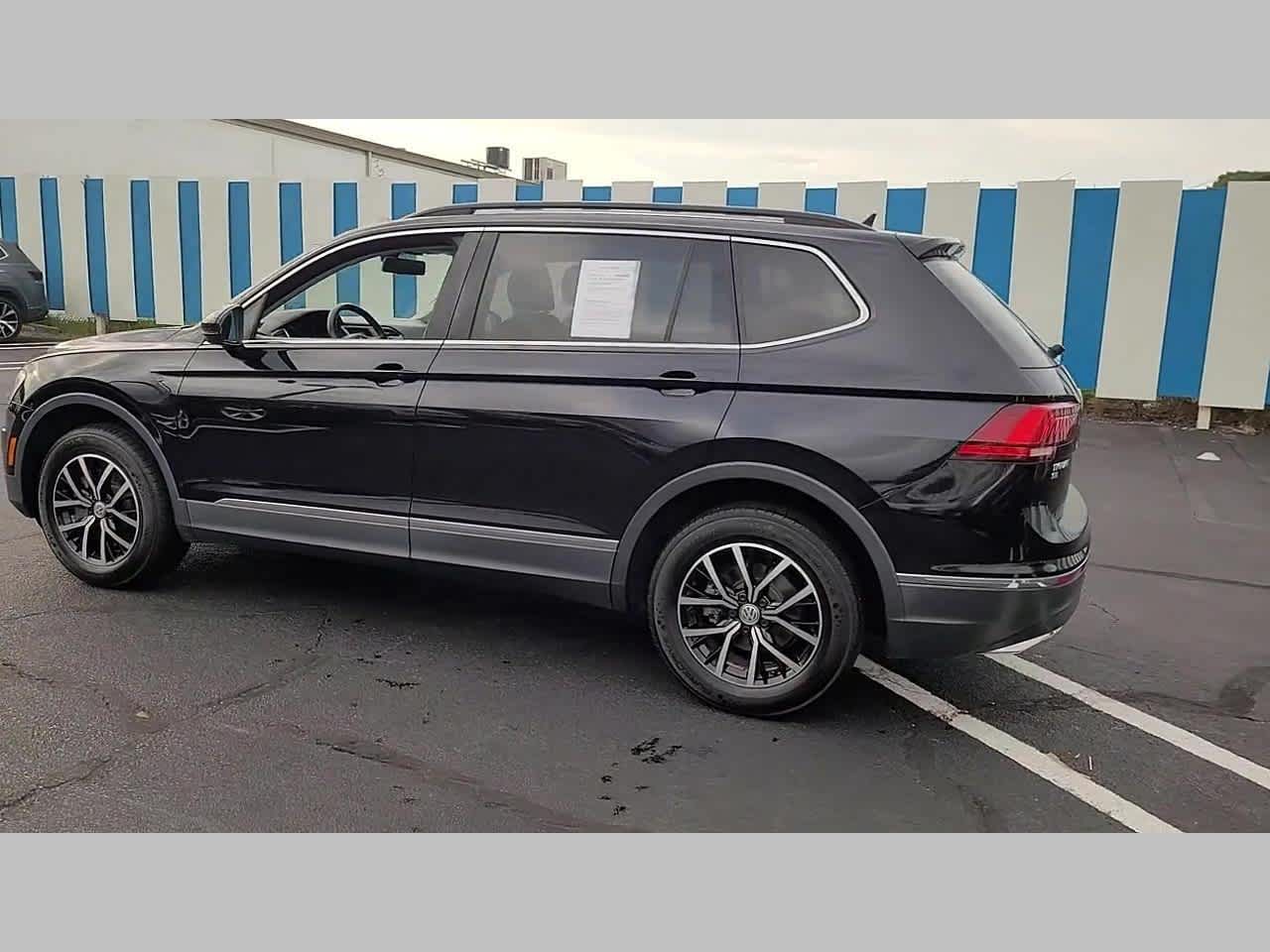2021 Volkswagen Tiguan SE R-Line Black