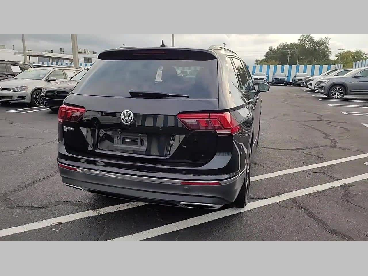 2021 Volkswagen Tiguan SE R-Line Black