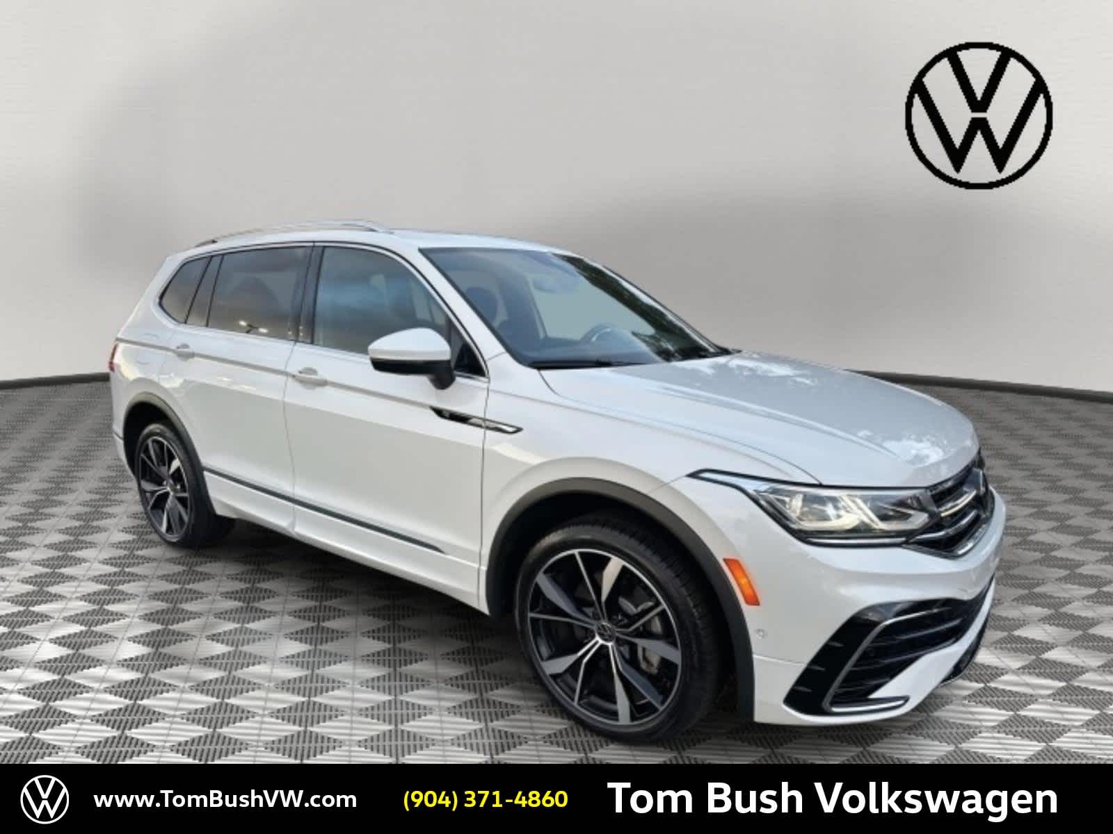 2024 Volkswagen Tiguan SEL R-Line
