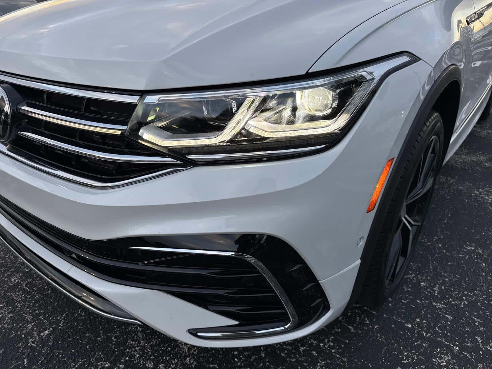 2024 Volkswagen Tiguan SEL R-Line