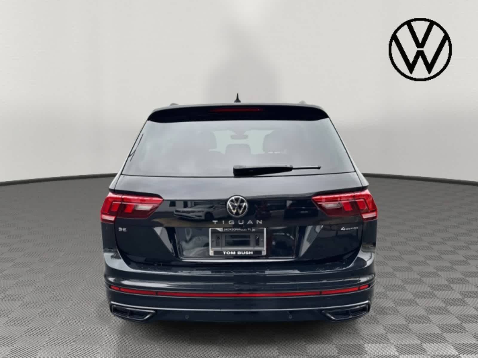 2024 Volkswagen Tiguan SE R-Line Black