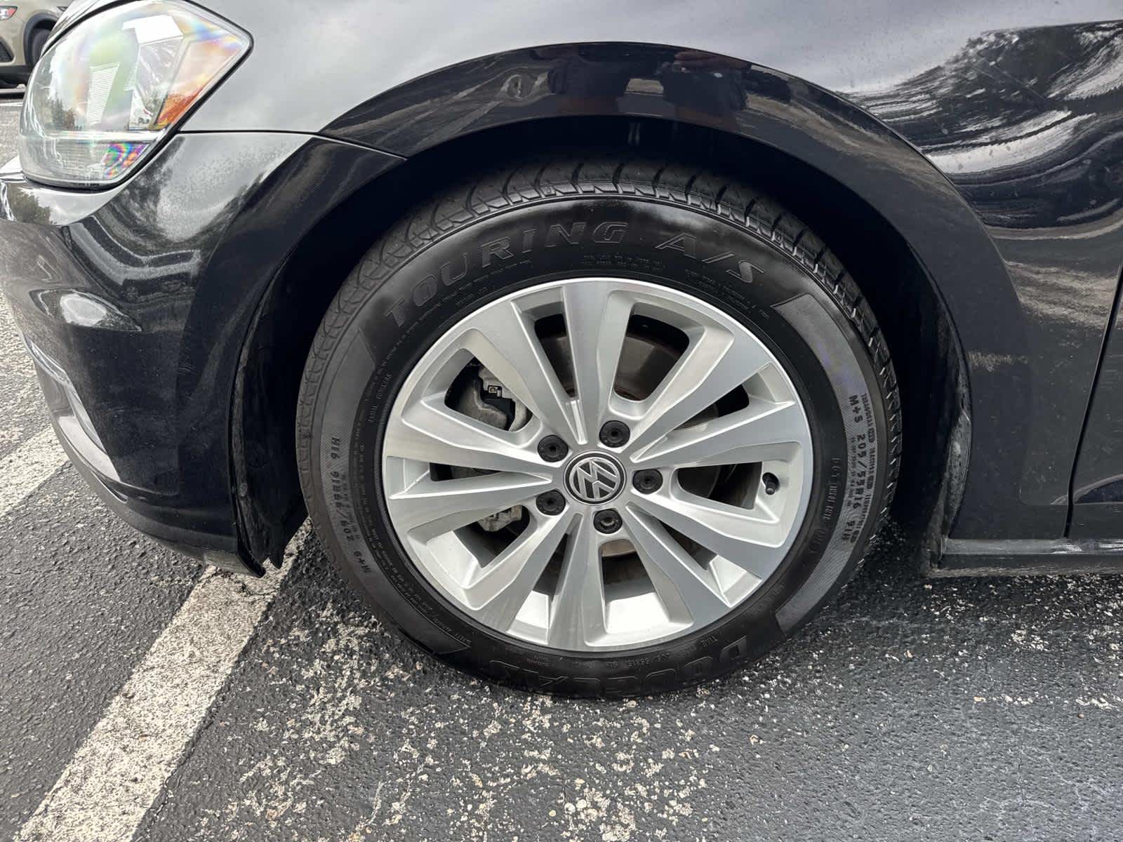 2021 Volkswagen Golf TSI