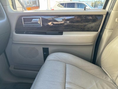 2015 Lincoln Navigator Base