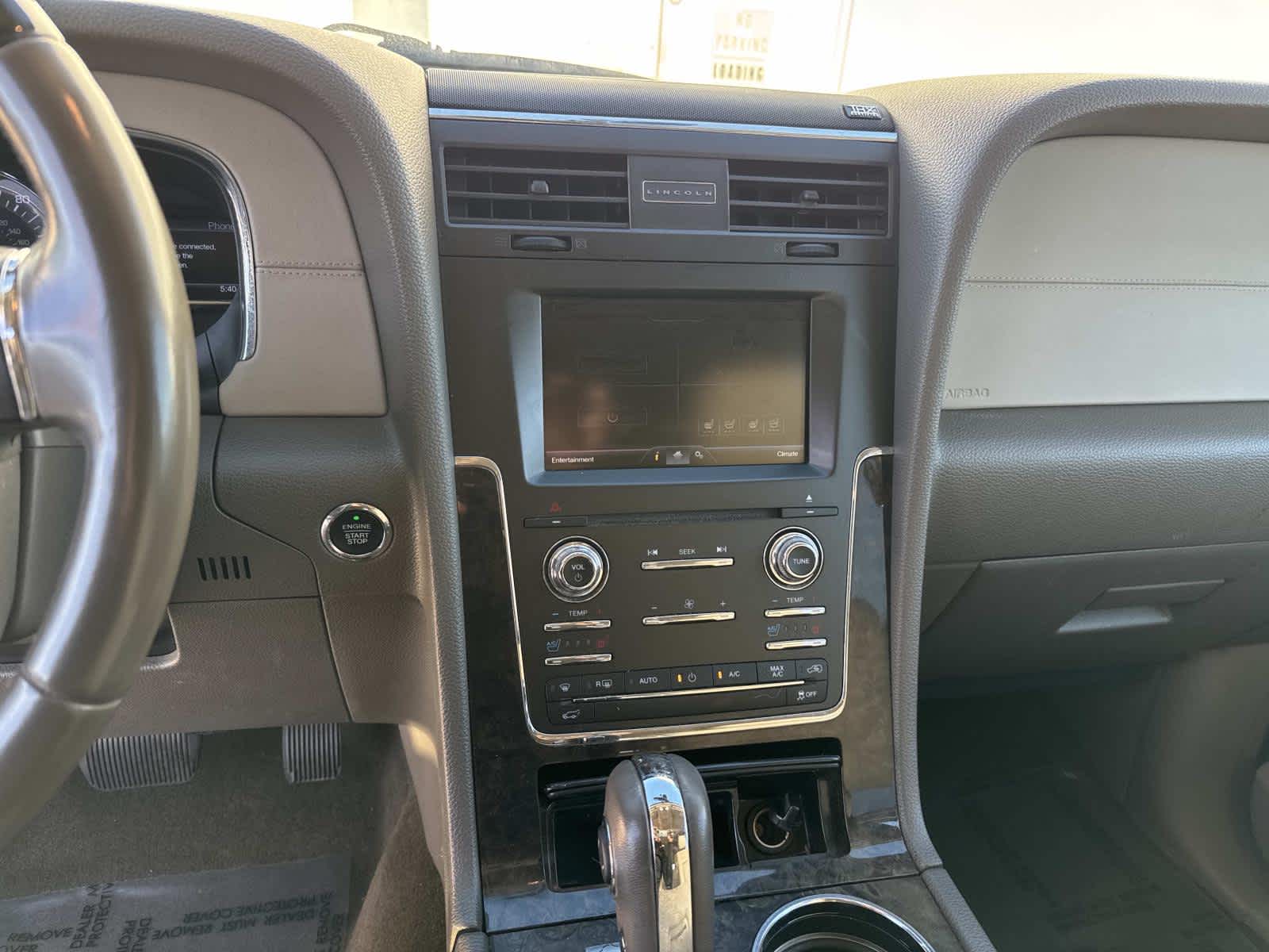 2015 Lincoln Navigator Base