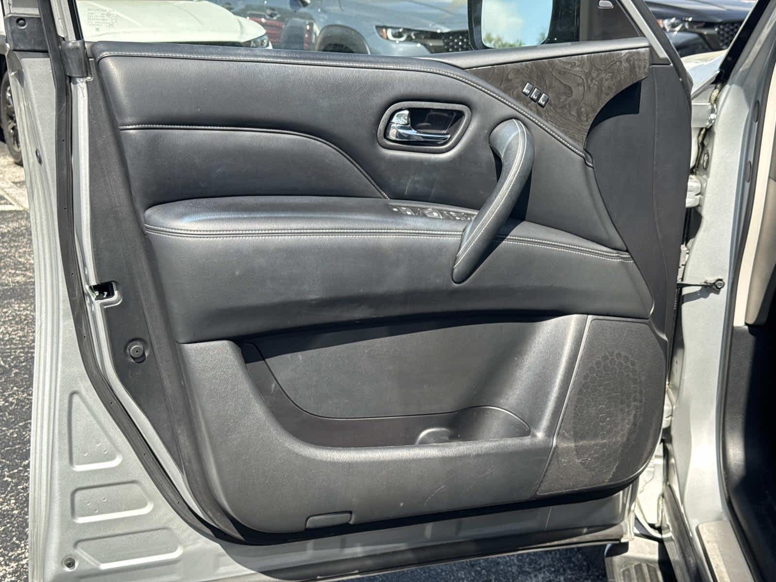 2022 INFINITI QX80 LUXE