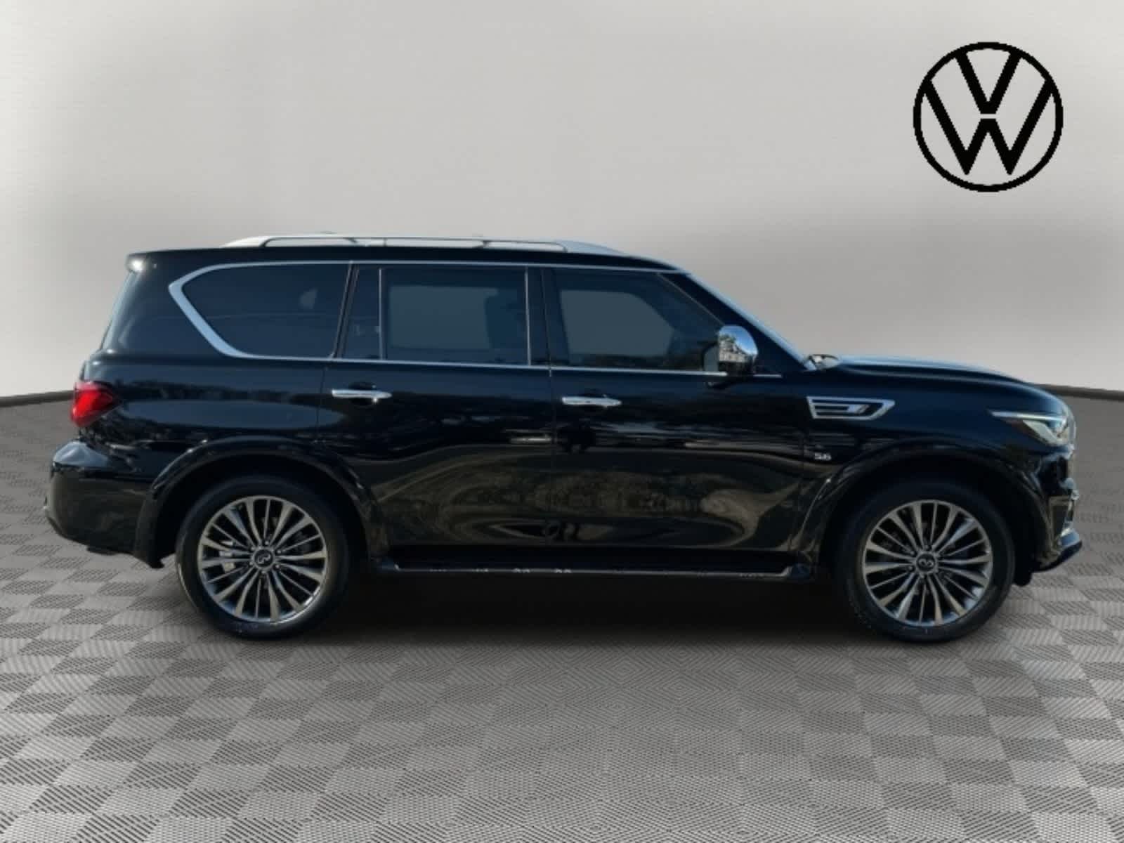 2019 INFINITI QX80 LUXE