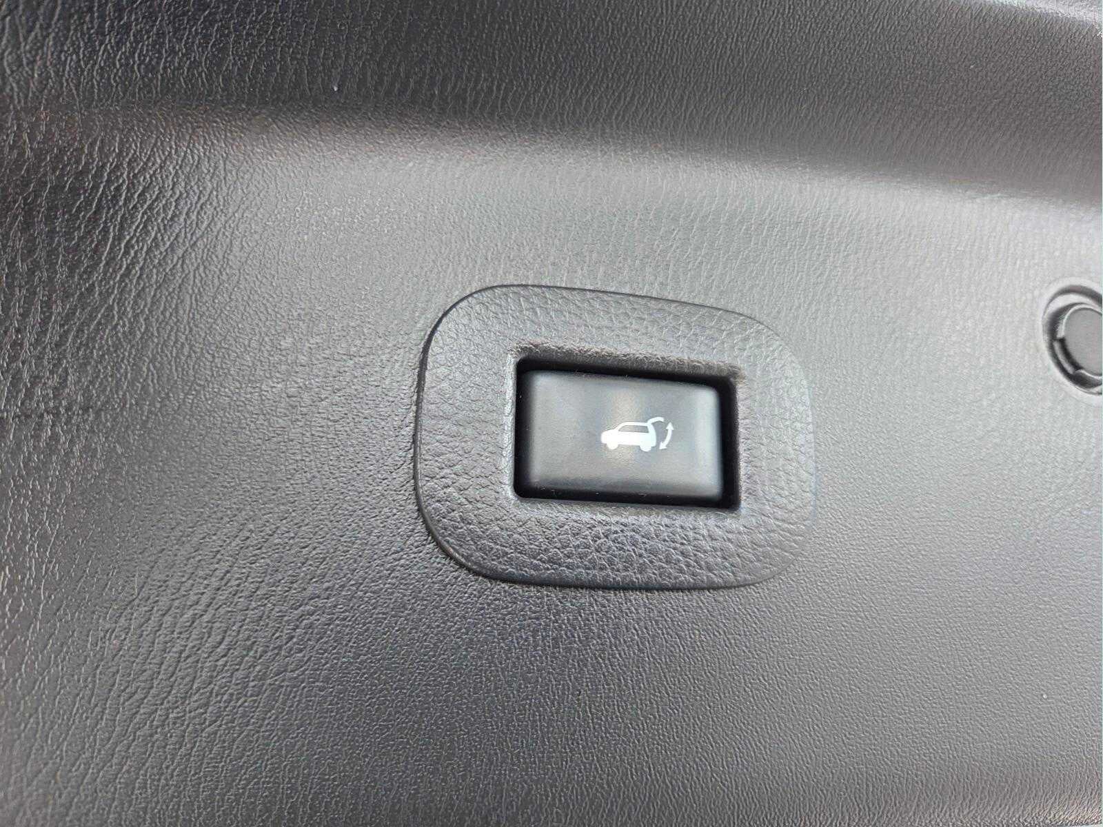 2015 INFINITI QX80 Base