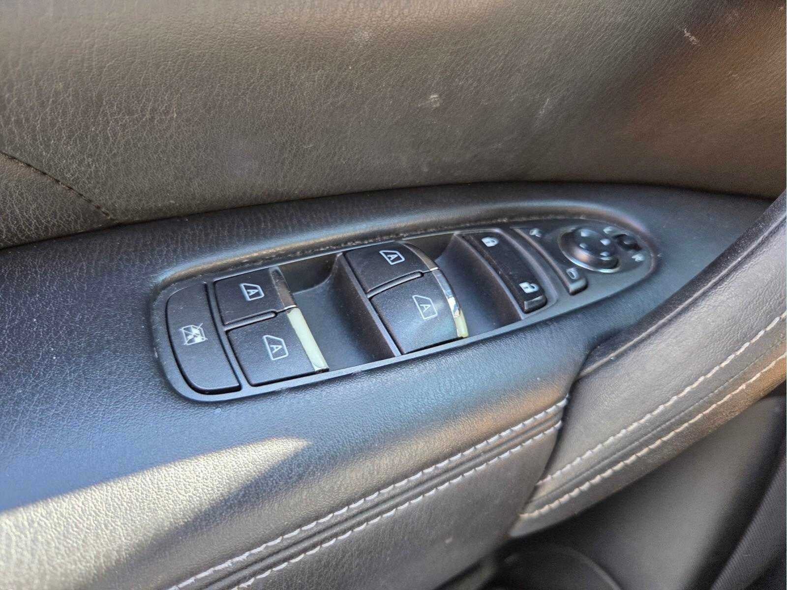 2015 INFINITI QX80 Base