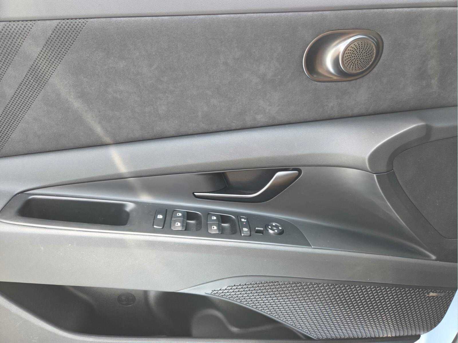 2025 Hyundai Elantra N Base