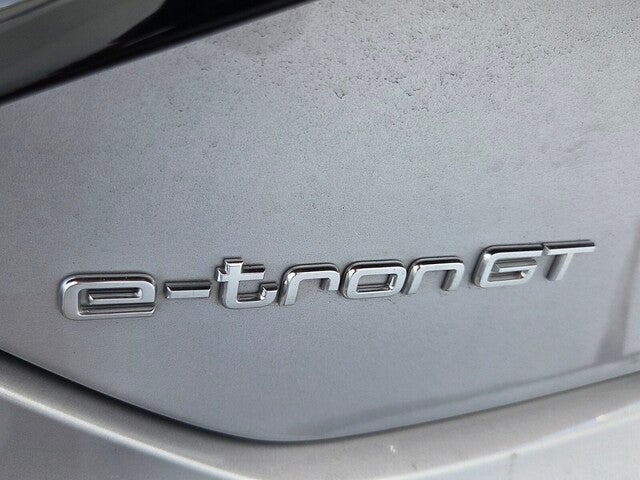 2022 Audi e-tron GT Premium Plus