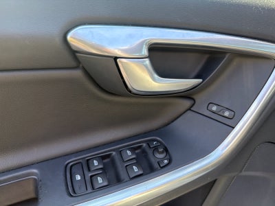 2017 Volvo V60 Premier