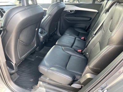 2016 Volvo XC90 T5 Momentum