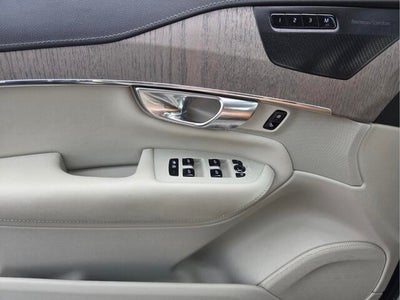 2022 Volvo XC90 Inscription