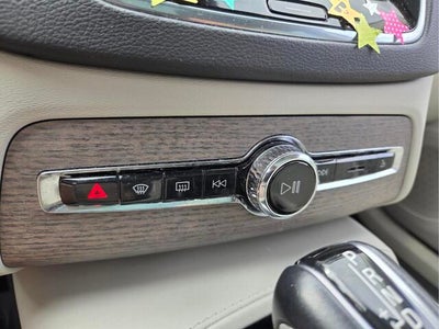 2022 Volvo XC90 Inscription