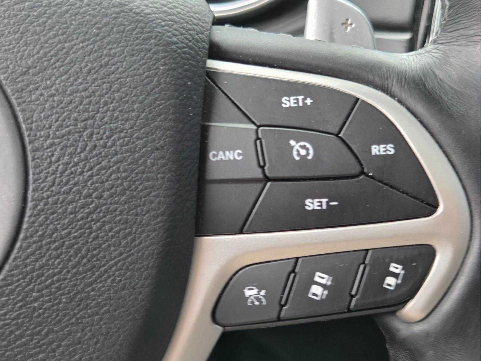 2020 Jeep Grand Cherokee Summit