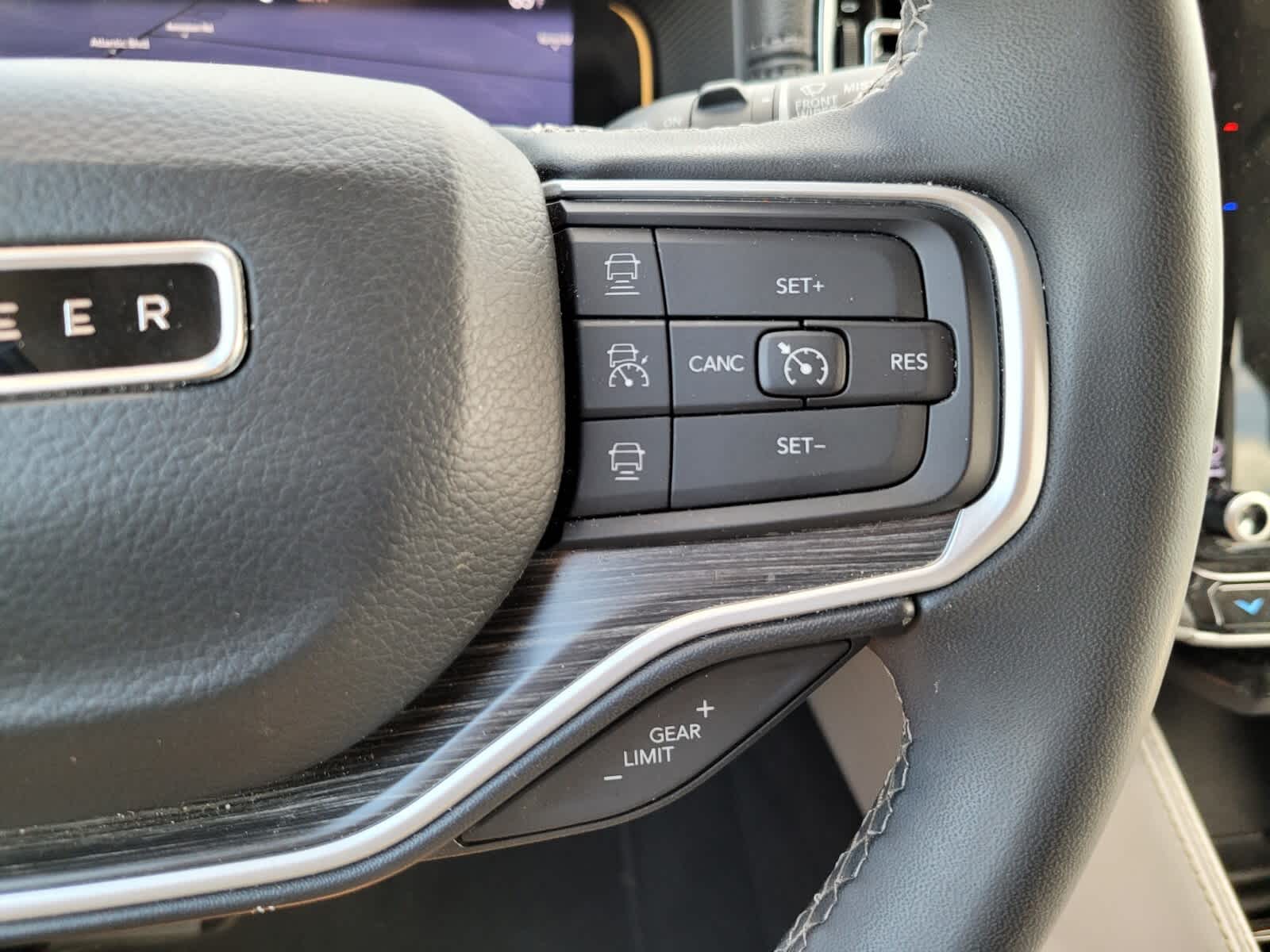 2023 Jeep Wagoneer L Series II