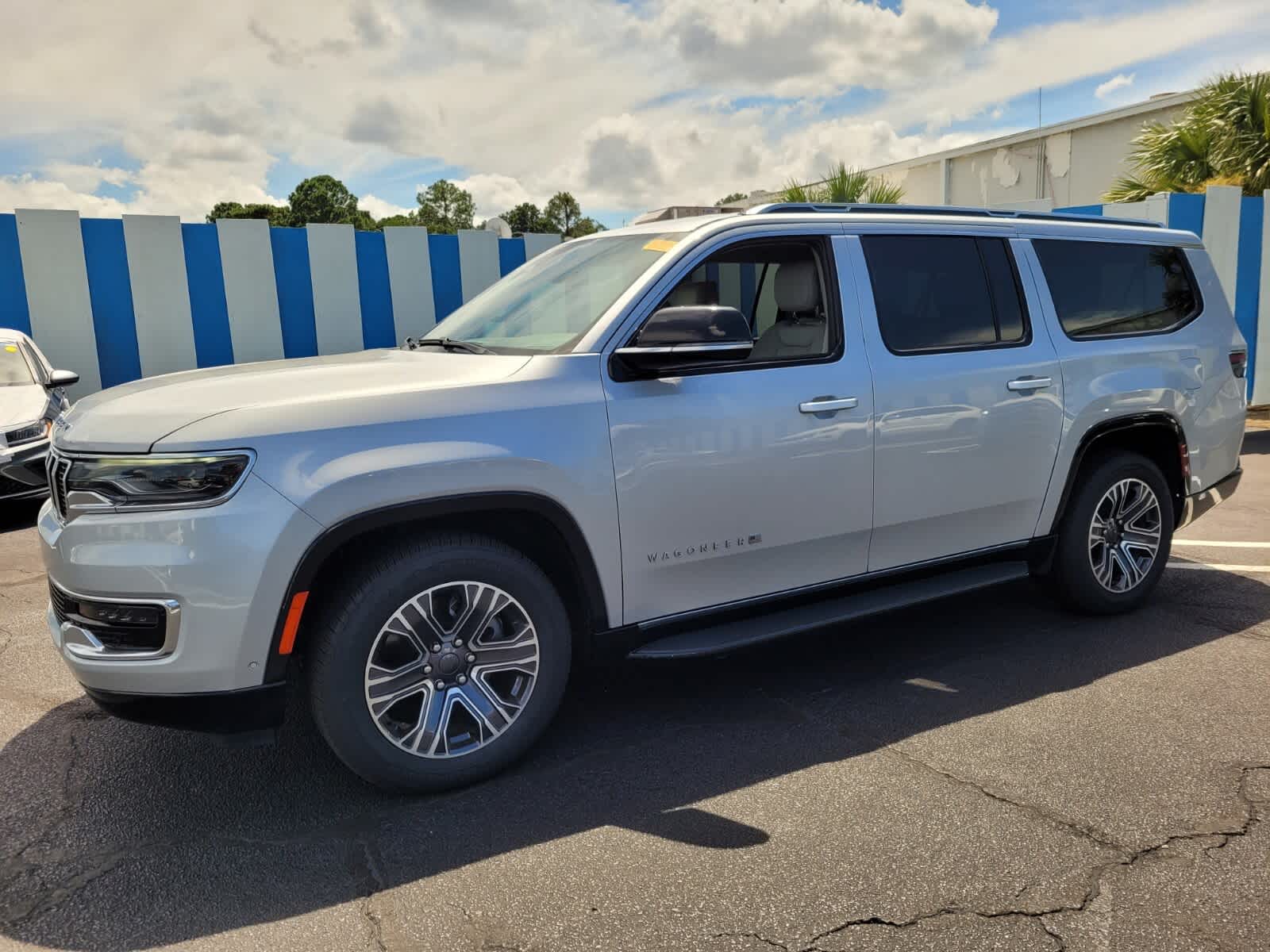 2023 Jeep Wagoneer L Series II