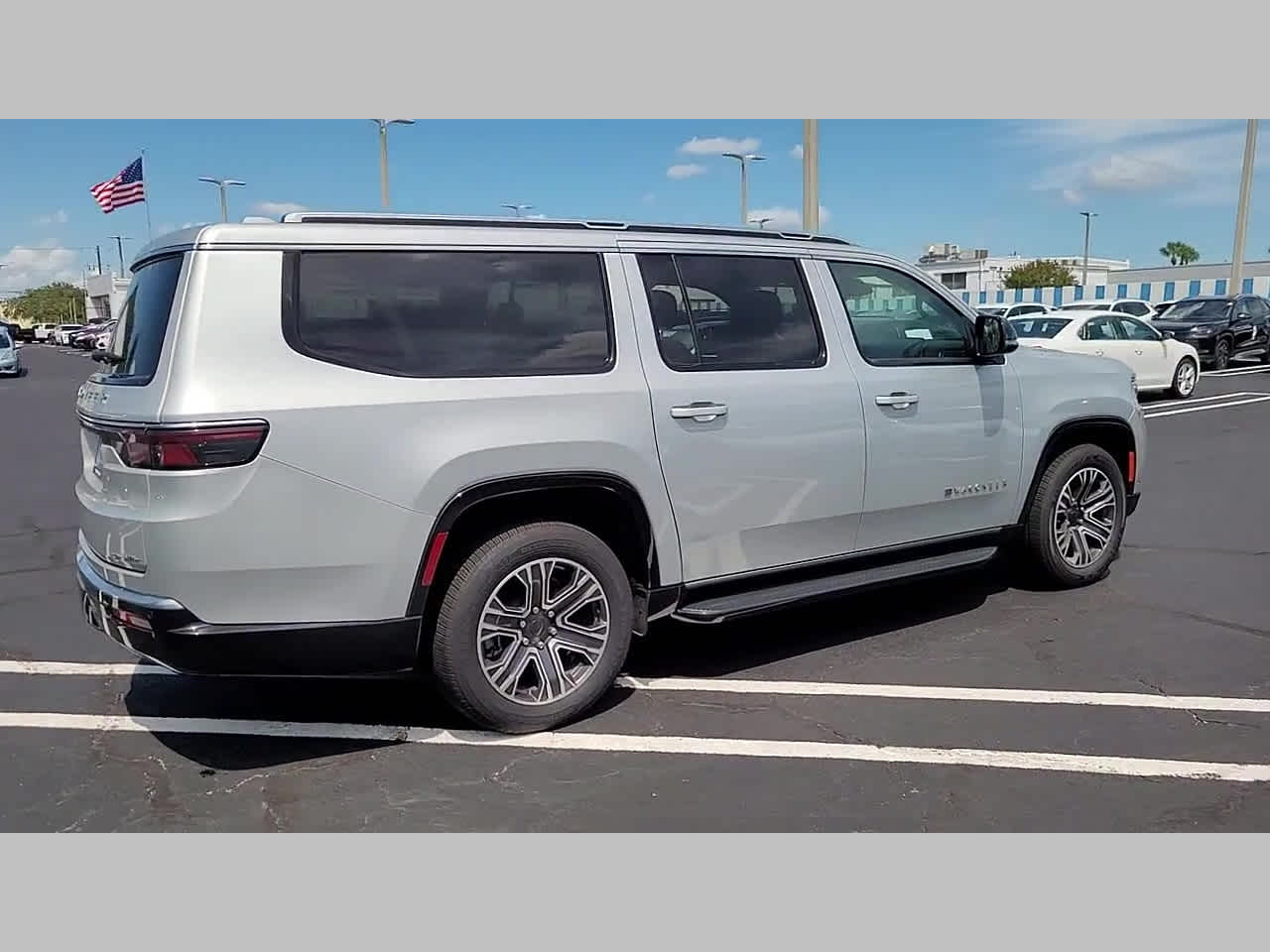 2023 Jeep Wagoneer L Series II