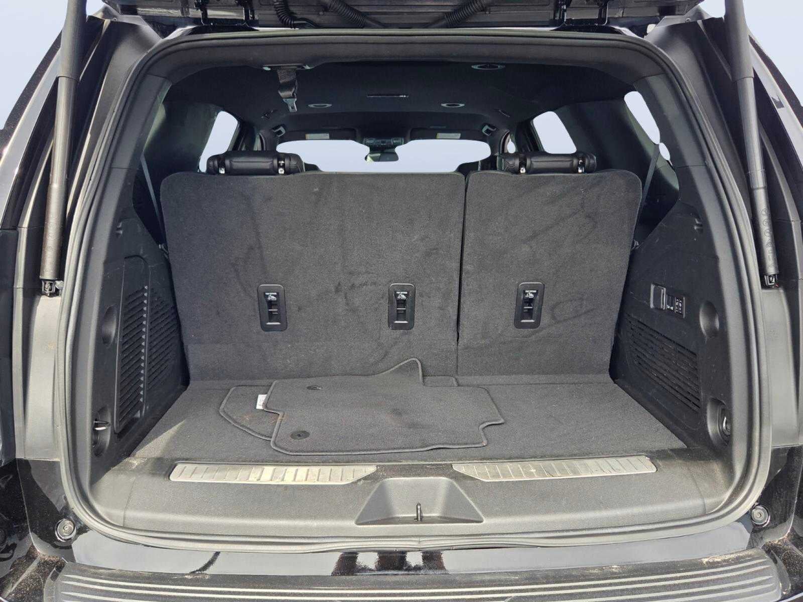 2025 Chevrolet Tahoe RST
