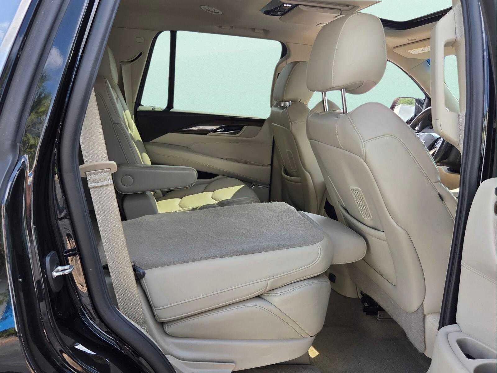 2020 Cadillac Escalade Luxury