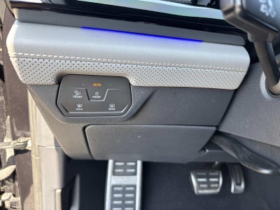 2025 Volkswagen Atlas Cross Sport 2.0T SEL R-Line Black