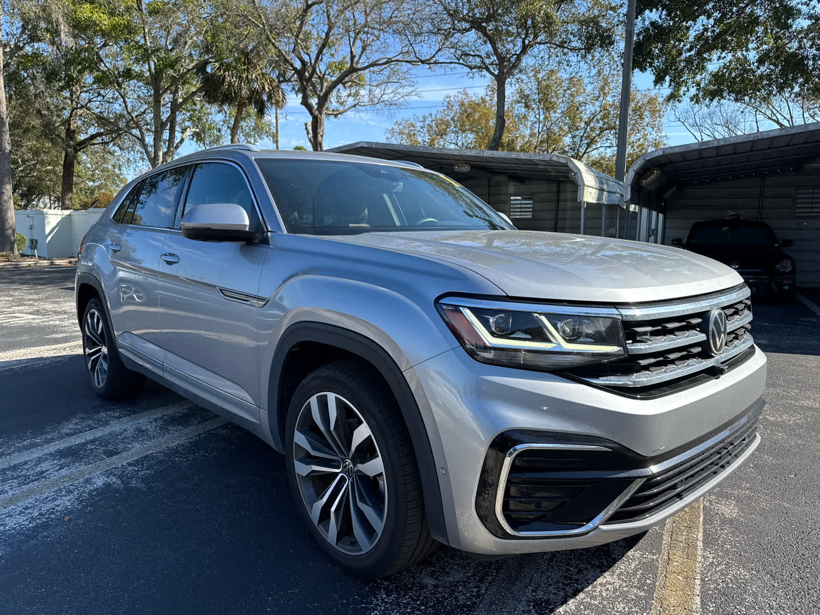 2022 Volkswagen Atlas Cross Sport 3.6L V6 SEL Premium R-Line