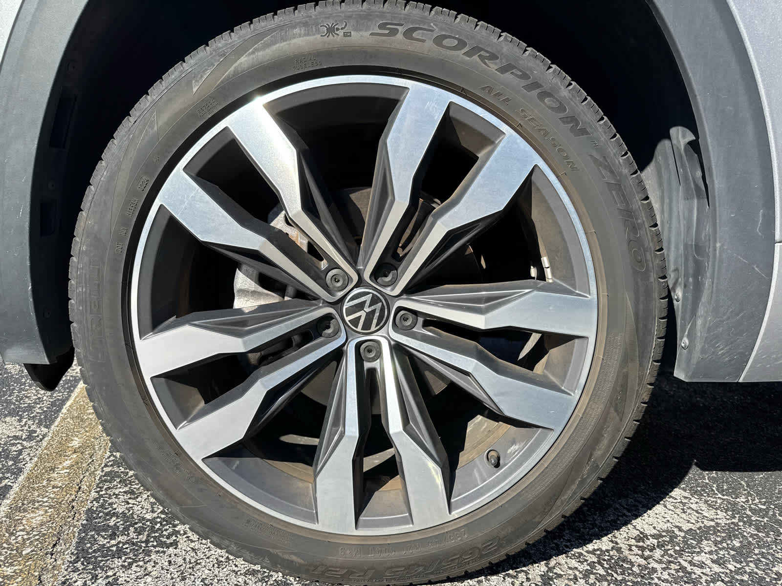 2022 Volkswagen Atlas Cross Sport 3.6L V6 SEL Premium R-Line