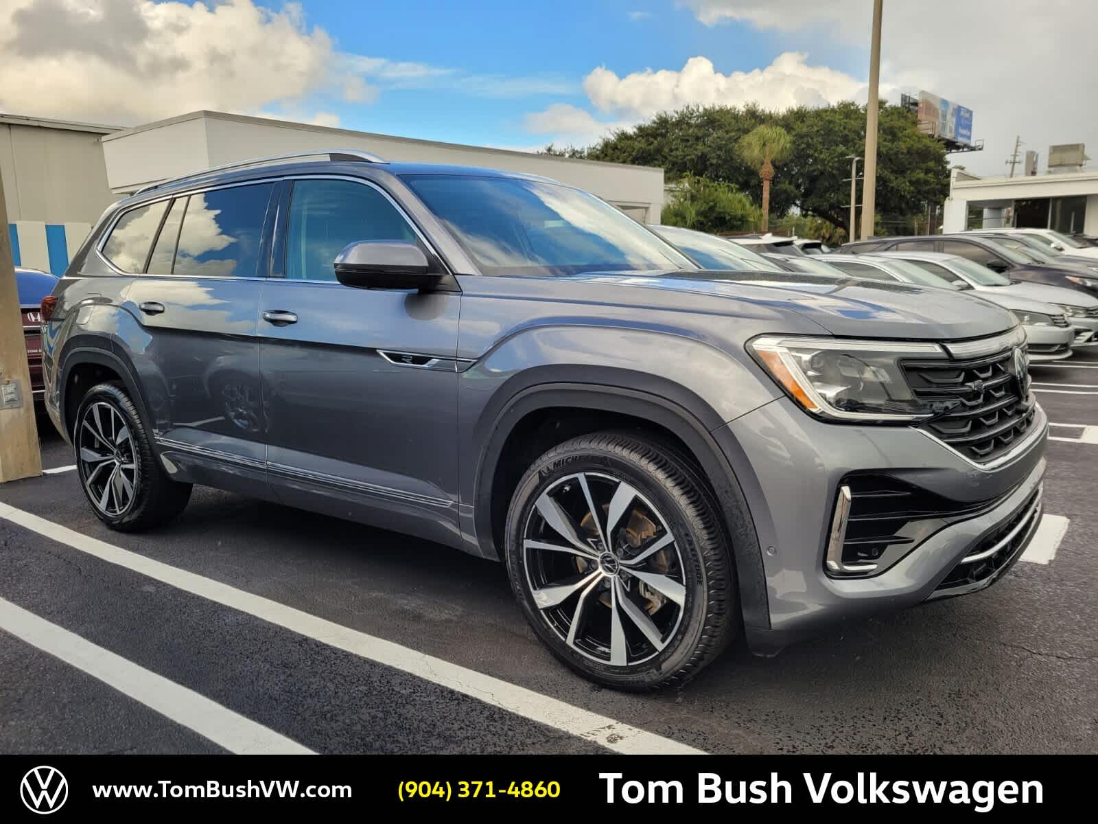 2024 Volkswagen Atlas 2.0T SEL Premium R-Line