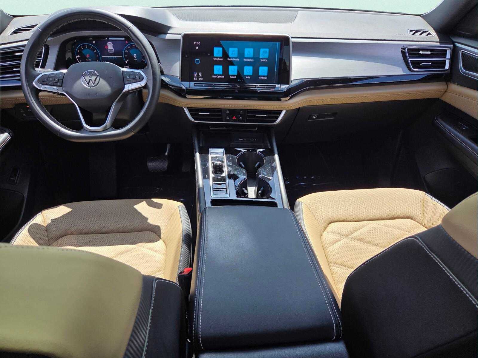 2024 Volkswagen Atlas Cross Sport 2.0T SE w/Technology
