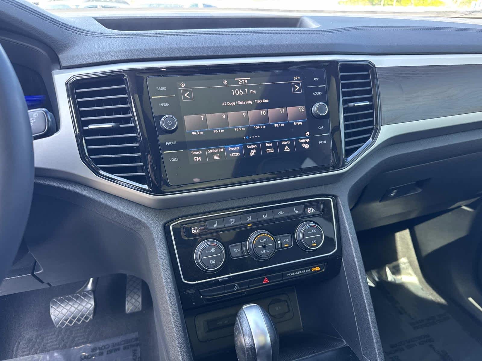 2022 Volkswagen Atlas 2.0T SE w/Technology