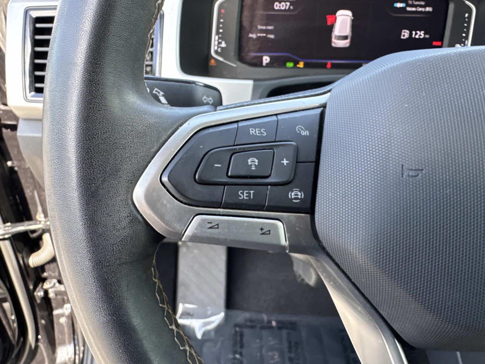 2022 Volkswagen Atlas 3.6L V6 SE w/Technology