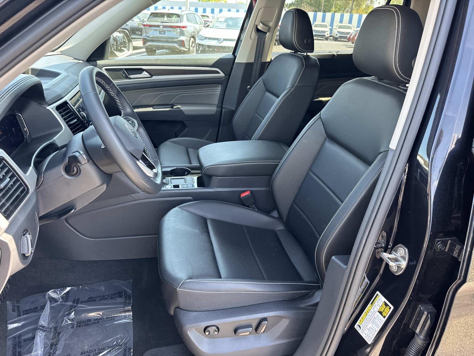 2023 Volkswagen Atlas 2.0T SE w/Technology