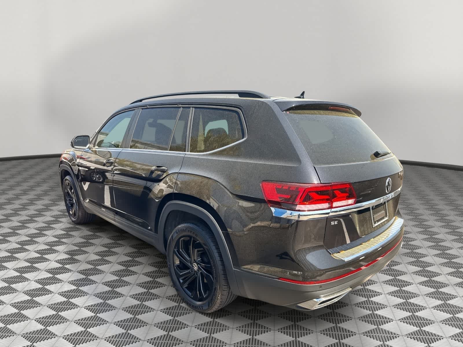 2023 Volkswagen Atlas 2.0T SE w/Technology