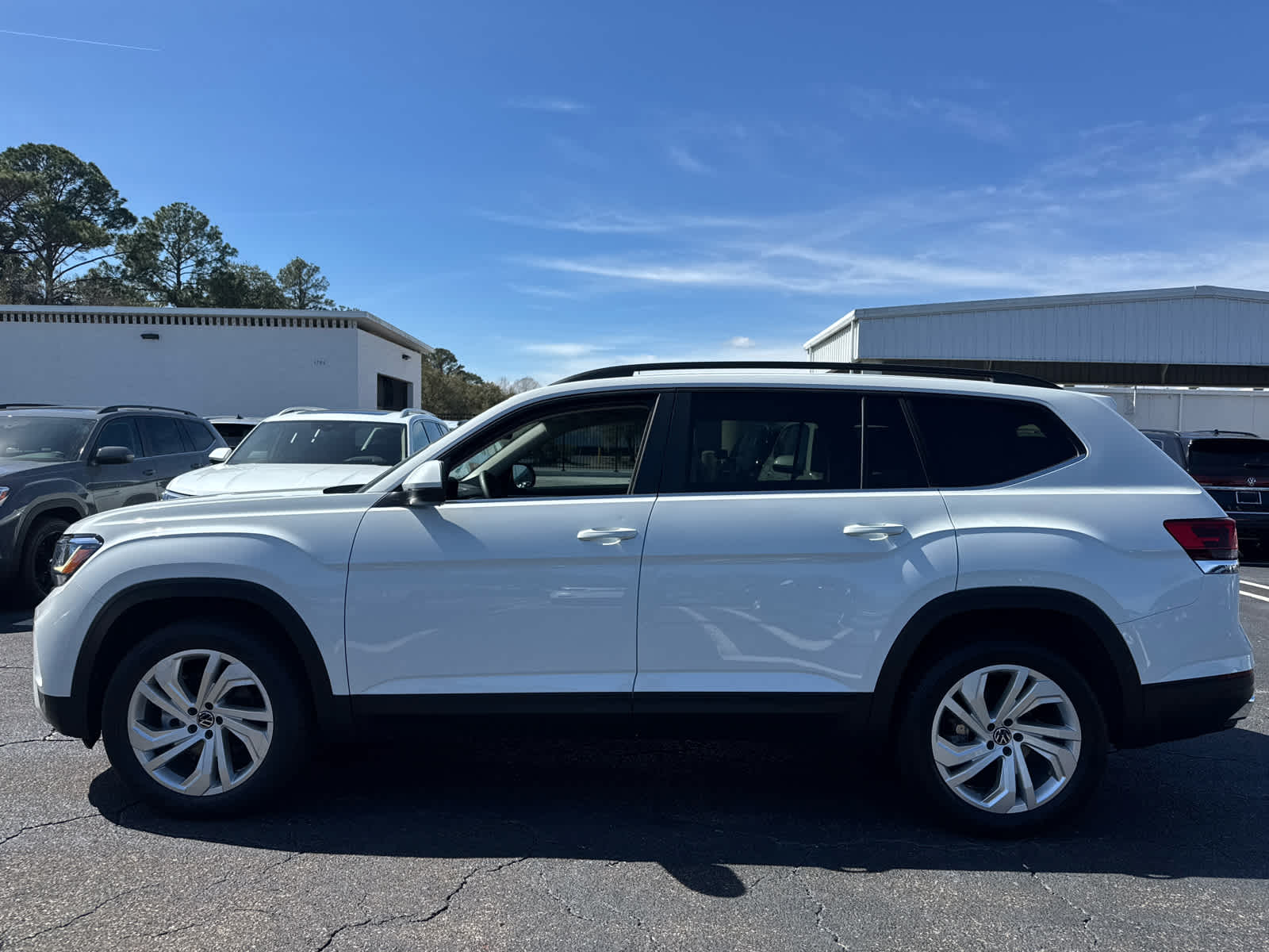 2023 Volkswagen Atlas 2.0T SE w/Technology