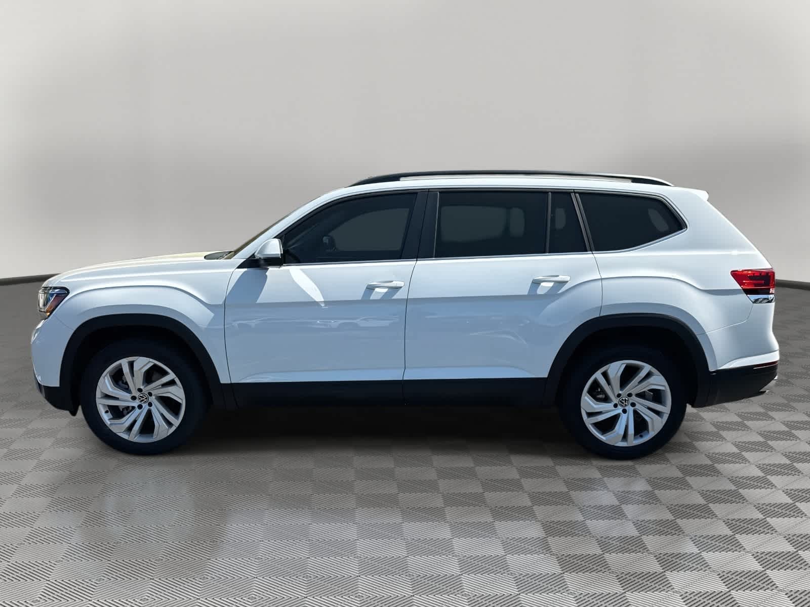 2023 Volkswagen Atlas 2.0T SE w/Technology