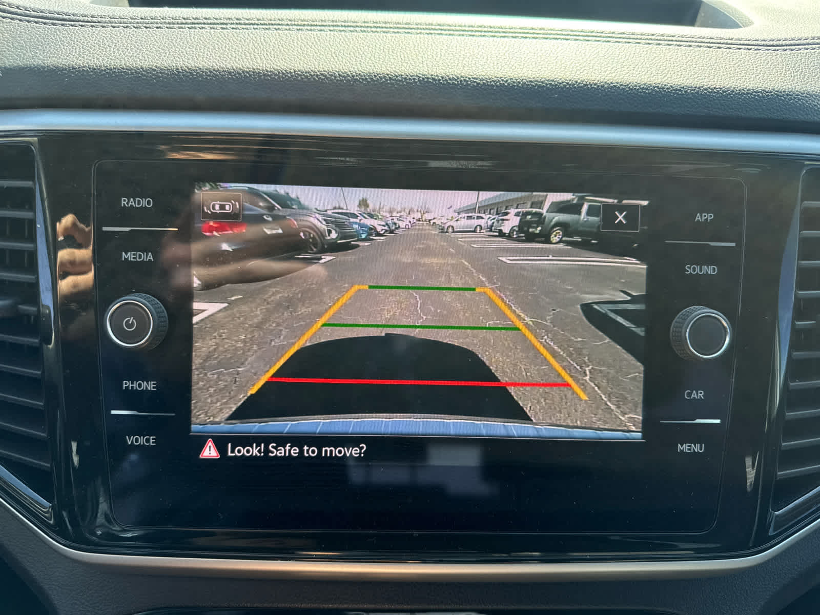 2023 Volkswagen Atlas 2.0T SE w/Technology