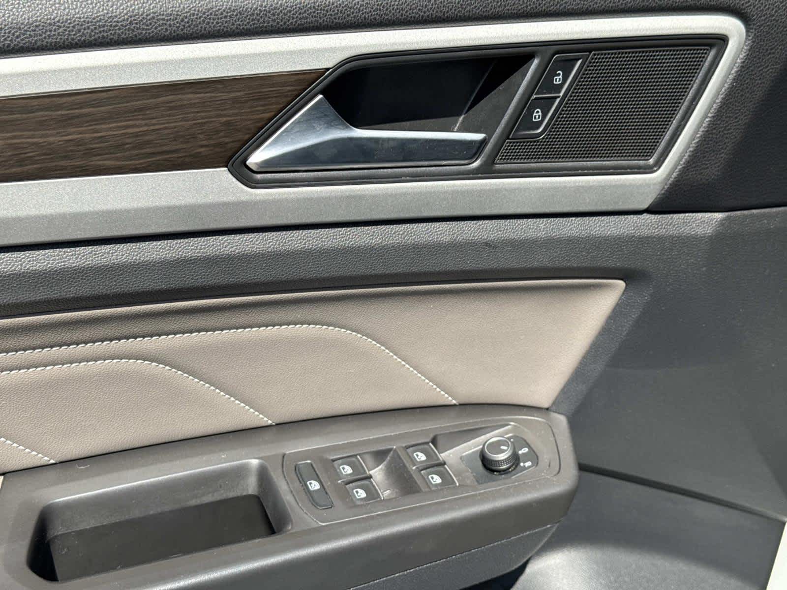 2023 Volkswagen Atlas 2.0T SE w/Technology