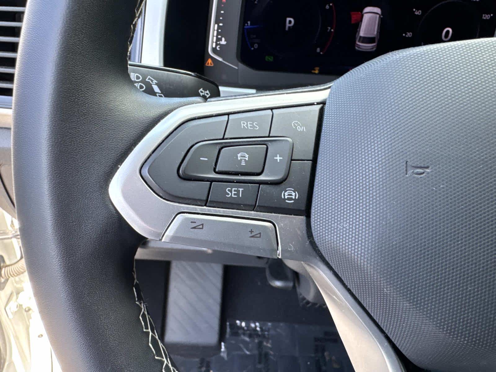 2023 Volkswagen Atlas 2.0T SE w/Technology