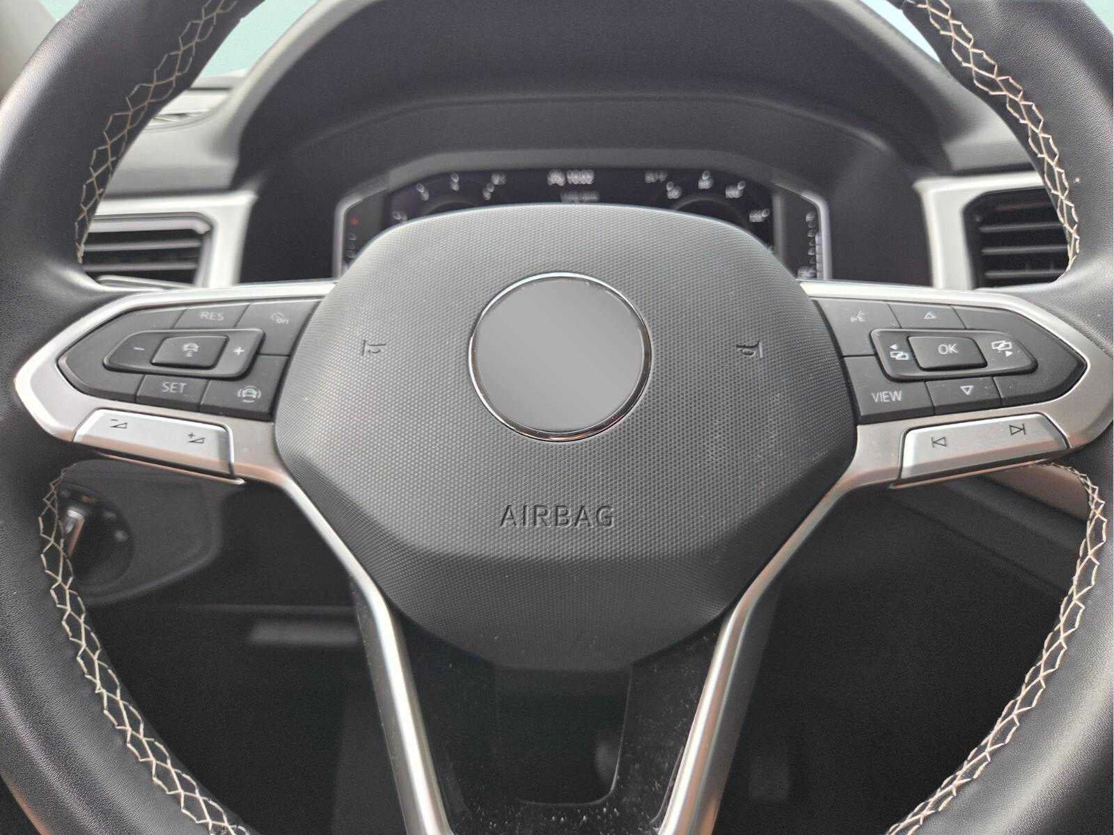 2023 Volkswagen Atlas 3.6L V6 SE w/Technology
