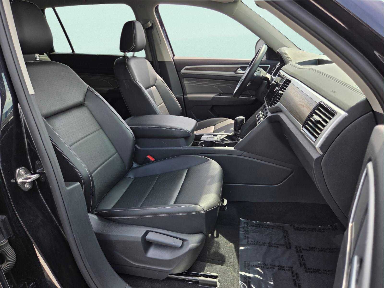 2023 Volkswagen Atlas 3.6L V6 SE w/Technology
