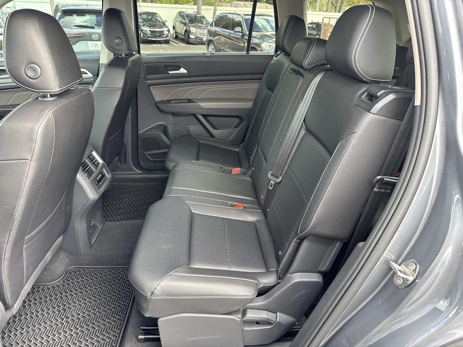 2023 Volkswagen Atlas 3.6L V6 SE w/Technology