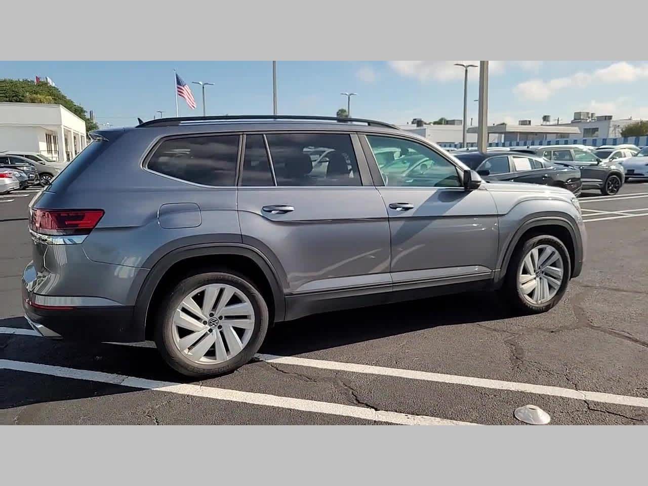 2021 Volkswagen Atlas 3.6L V6 SE w/Technology