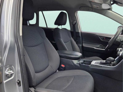 2020 Toyota RAV4 Hybrid LE