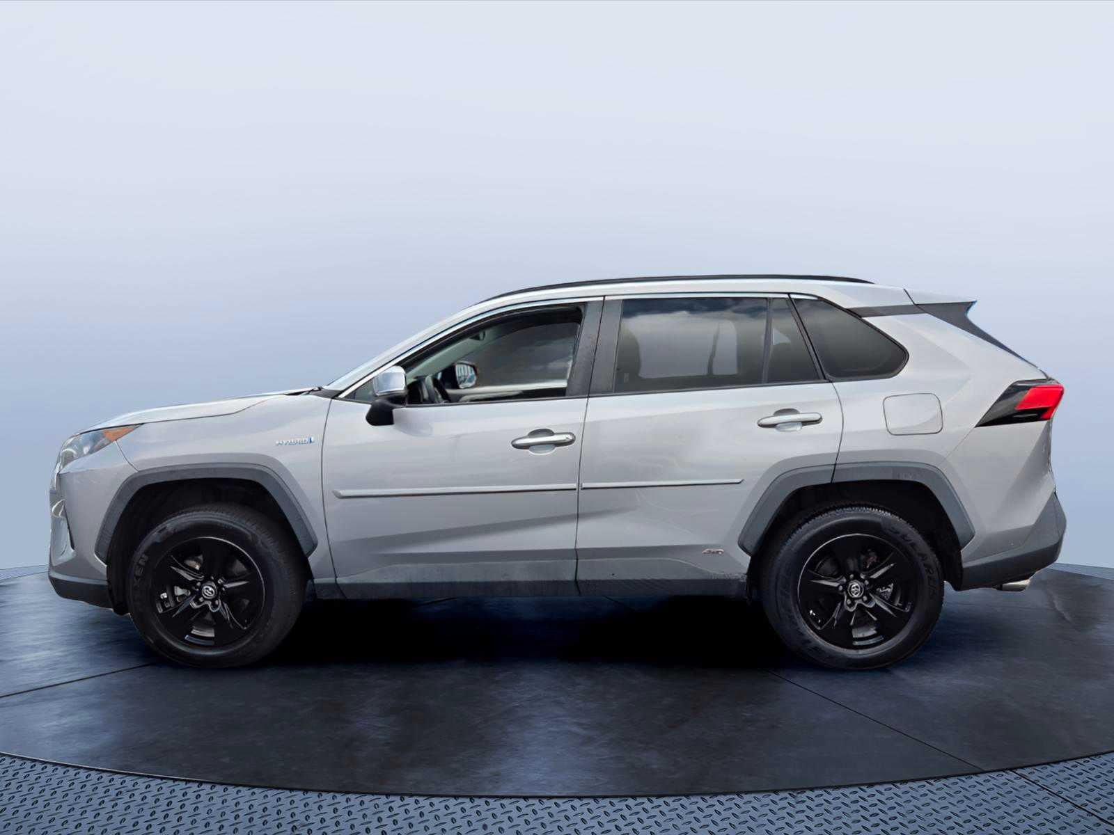 2020 Toyota RAV4 Hybrid LE